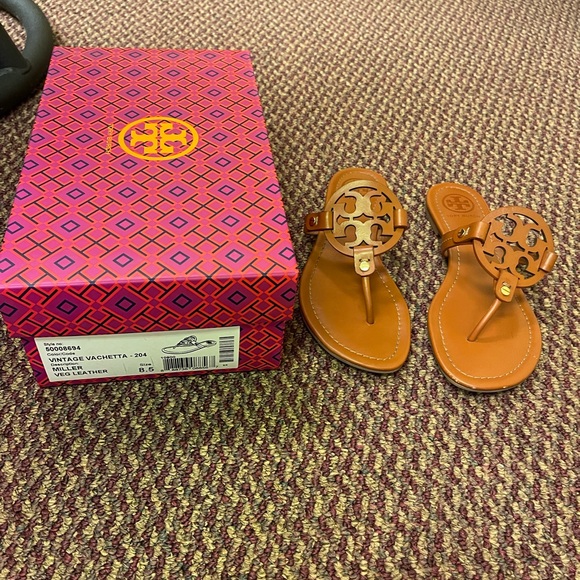 Tory Burch Shoes - Tory Burch tan sandles size 8.5